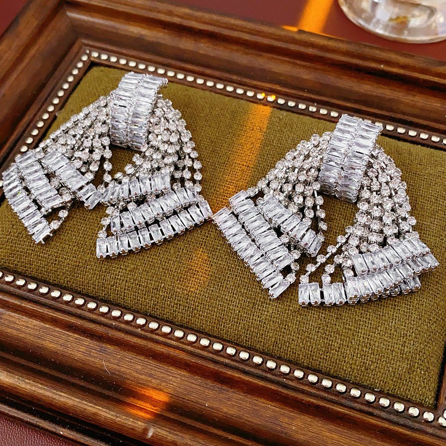 Retro Silver Needle Oval Rhinestone Tassel Earrings Light Luxury Premium Feel Minimalist Niche Versatile Women Ear Jewelry - RALO COLLECTION STUDIO