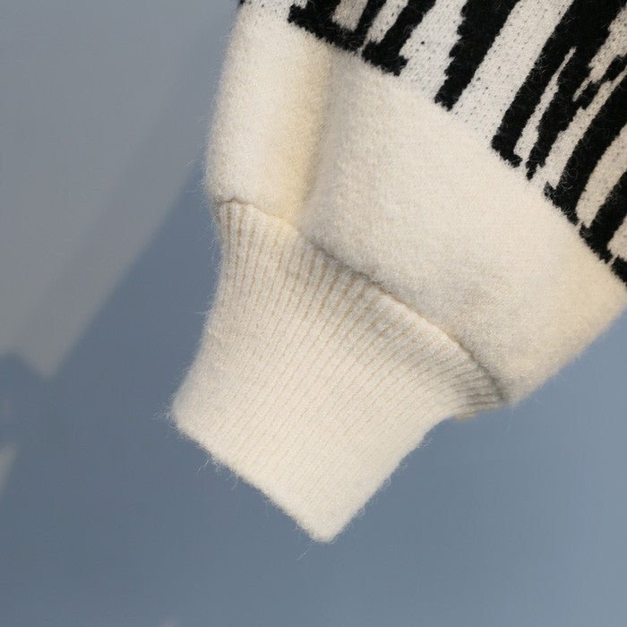 Turtleneck sweater letter holes - RALO COLLECTION STUDIO